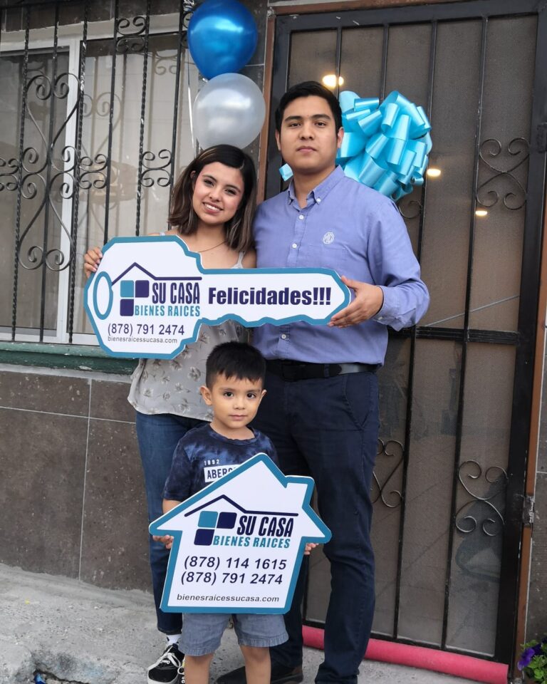 🥳 ¡Muchas Felicidades a la Familia Ramirez Morales por su nuevo hogar! 🏡 Entrega de casa 🎈🎉🎊🎀🎁 Gracias por su preferencia.